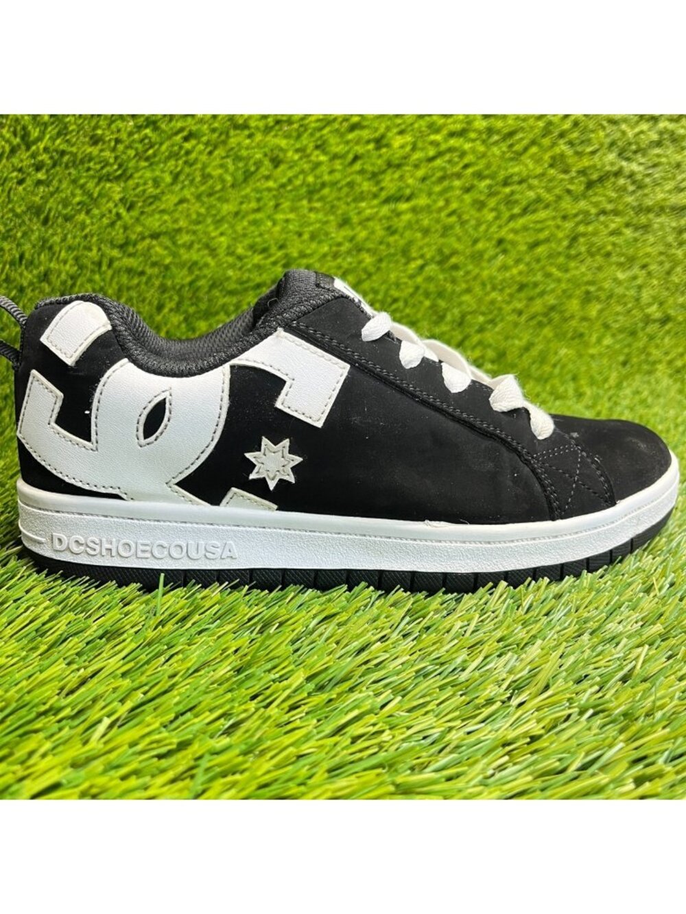 DC Court Graffik Boys Size 6.5Y Black White Athletic Leather Shoes Sneakers